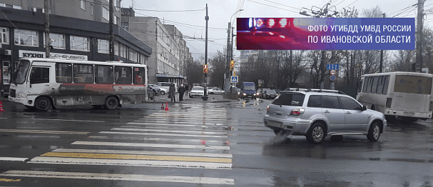 Трех пешеходов госпитализировали после ДТП в Иванове